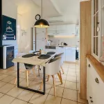 Beautiful In With Kitchen Сasa de vacaciones